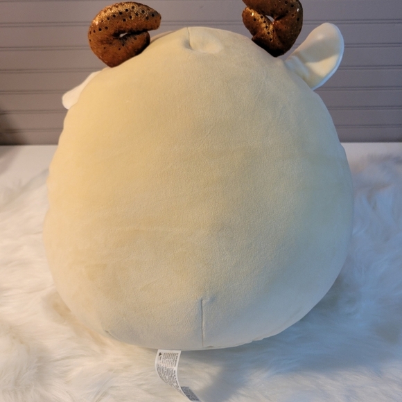 Snackles Zuru Rudi Reese's Peanut Butter Trees Plush Toy - Picture 6 of 10